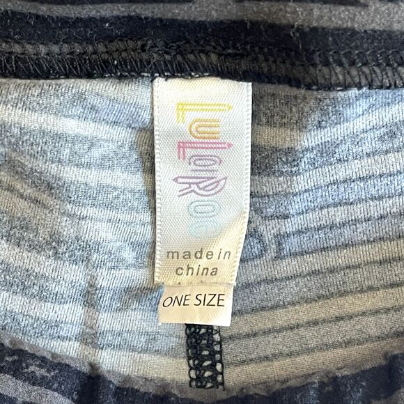 Lularoe OS Leggings BOW PRINT One Size - Picture 4 of 5